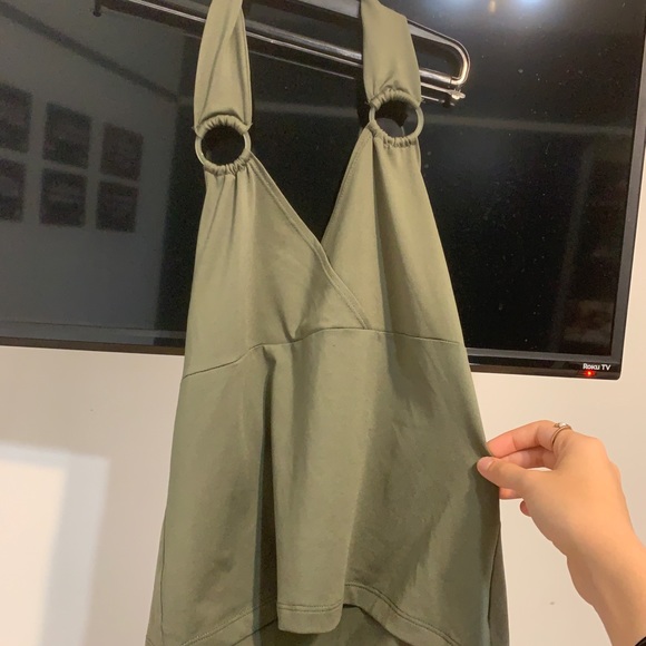 Green « backless » cami - Picture 4 of 5